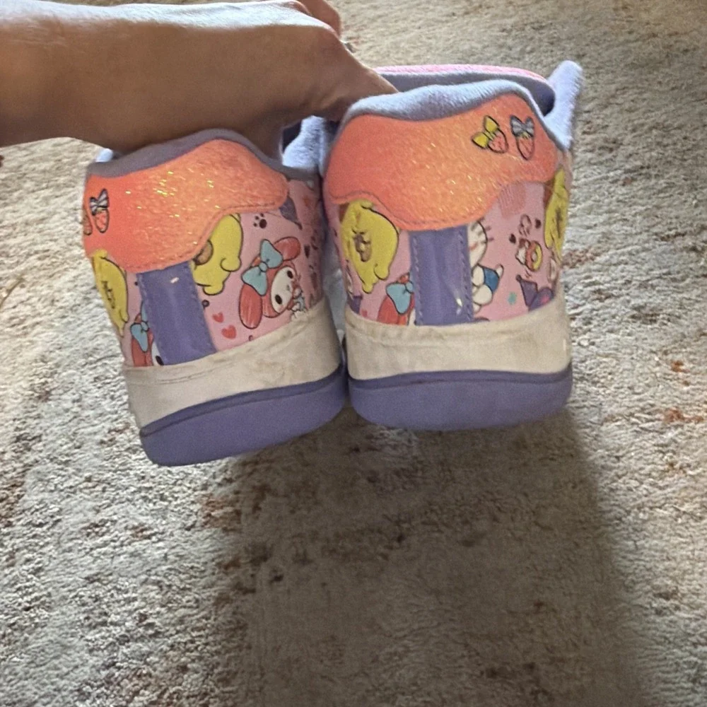 Heelys Hello Kitty and Friends Size 6Y women 7
